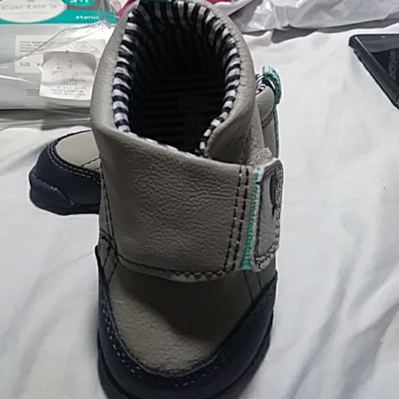 Carter's every step stage 2 size 9-12 months - Picture 3 of 3